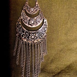 ⭐️HOST PICK⭐️Silver necklace 17”